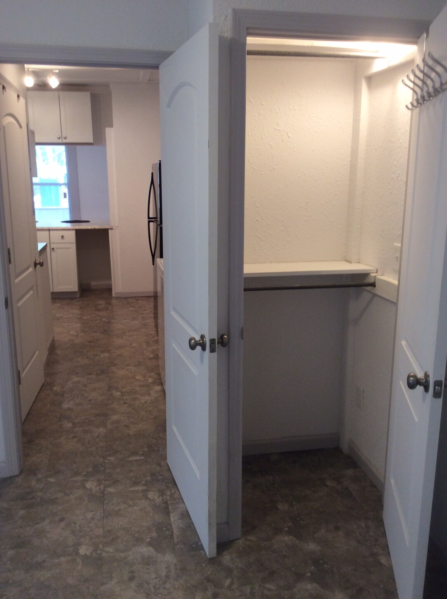 Bedroom/Closet - 919 Phillips St