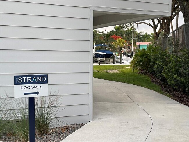 Building Photo - 1709 N Tamiami Trl