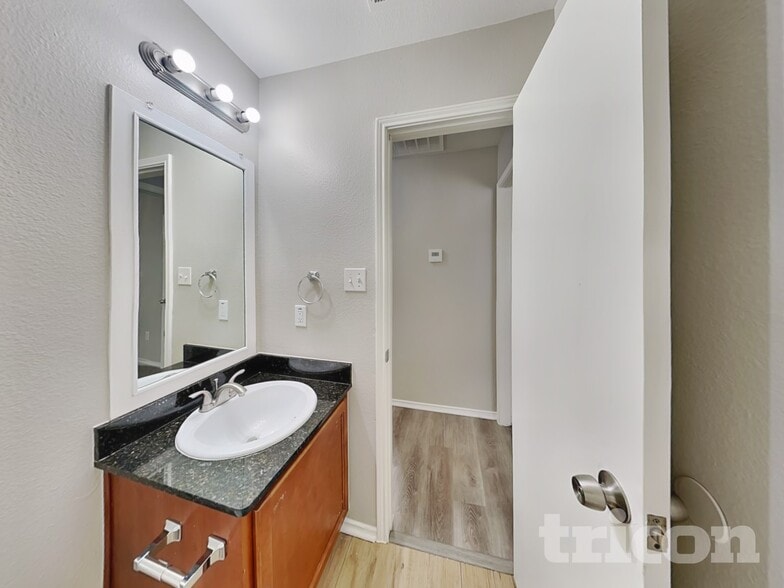 Building Photo - 1602 Canary Island Ct