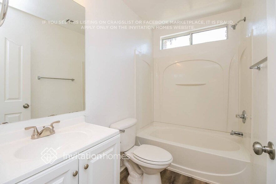 Building Photo - 1354 S Longspur Ln