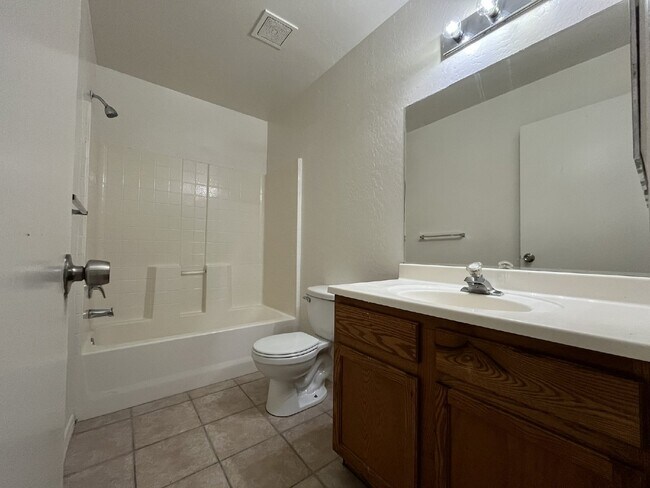 Building Photo - Four Bedroom Duplex; Water Included!