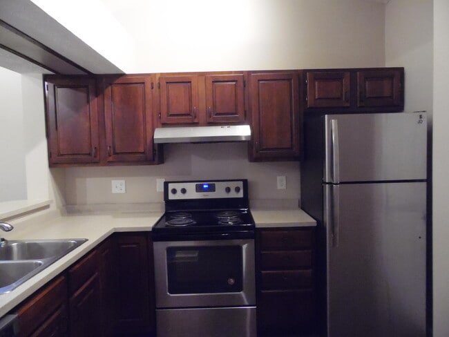 Building Photo - 1232 Pleasant Ridge Dr