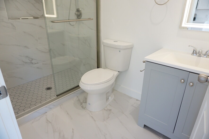 Building Photo - 8826 Quartz Ave