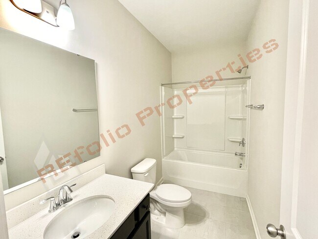 Building Photo - 924 Arlington Wood St