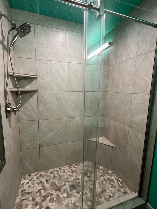 Building Photo - 2BED1BATH - Spacious Country Living in the City - BONUS ROOM, MINI SPLIT AC, PRIVATE PARKING, FEN...