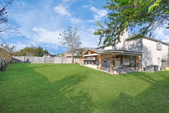 Building Photo - 811 Childers Ct