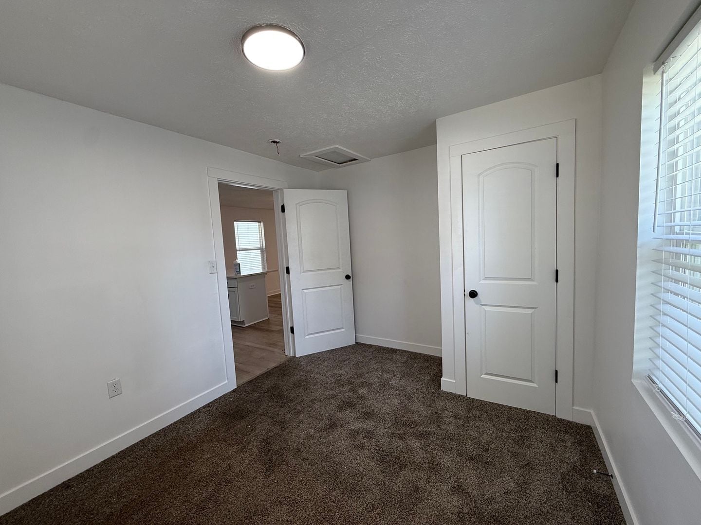 Building Photo - 523 N Alton Ave