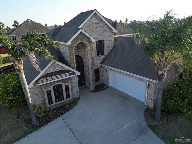 Building Photo - 3701 Blue Jay Dr