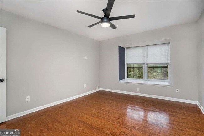 Building Photo - 122 Maison Pl NW