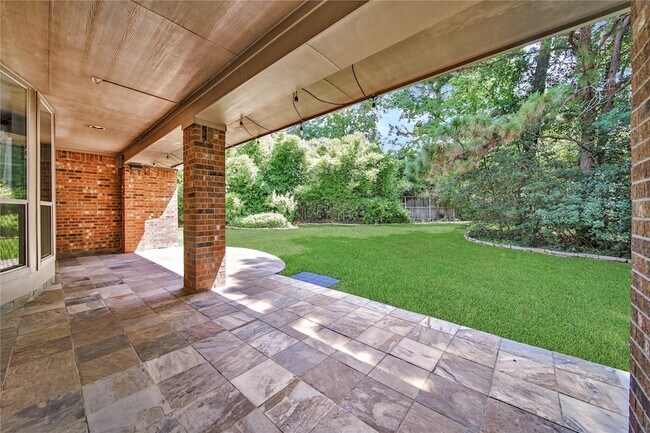 Building Photo - 14 Beauty Bower Pl