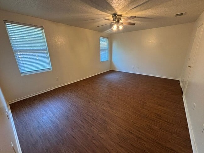 Building Photo - Beautiful Single Story Home in Eagle Mtn Saginaw Area