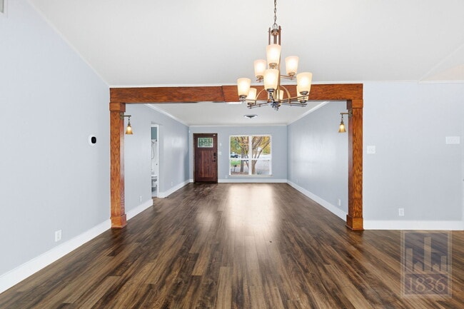 Building Photo - 6809 Columbia Dr