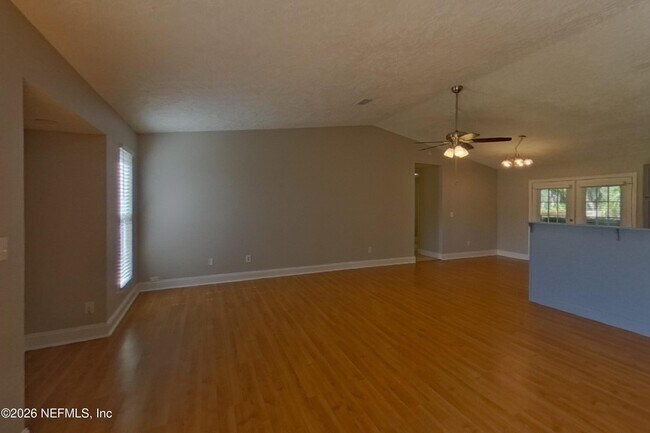 Building Photo - 554 Peregrine Ct