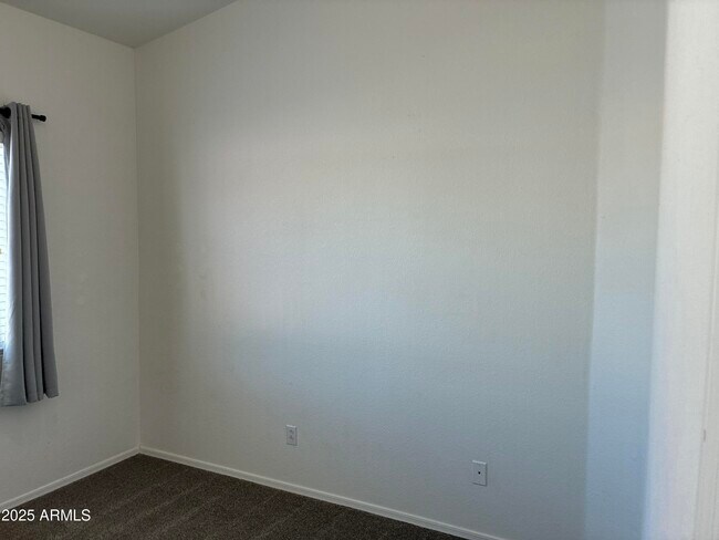 Building Photo - 1750 W Union Hills Dr