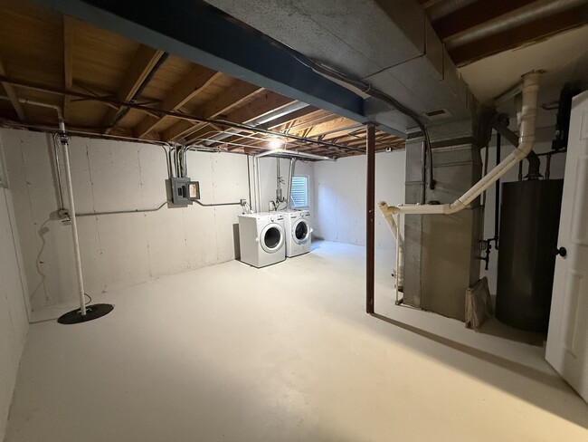 Building Photo - 1333 Petersburg Ct