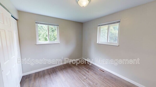 Building Photo - 4920 Leeper St