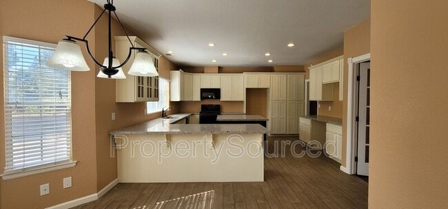 Building Photo - 5054 E Eastview Dr
