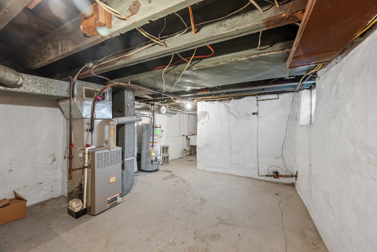 Building Photo - 4840 Blackberry Way