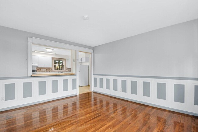 Building Photo - 26 SW Cutoff