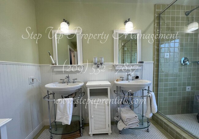 Building Photo - Stunning 3 Bedroom 2 Bath Home In Soulsbyville!!!