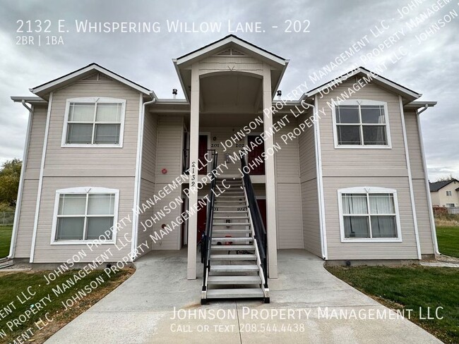 Primary Photo - Whispering Willow Apartments: Modern, Conv...