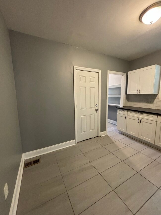 Building Photo - 18 N 19th St