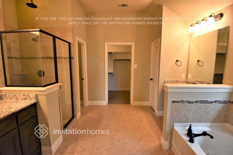 Building Photo - 5629 Park View Dr