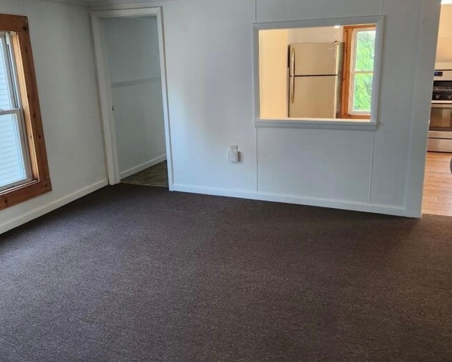 Living room - 102 E Yates St