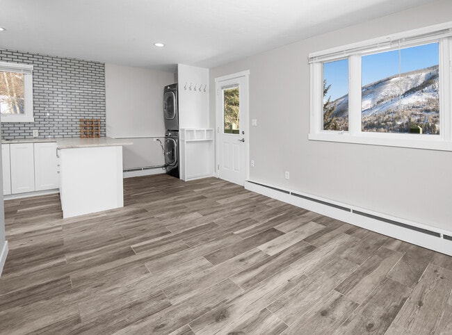 Building Photo - 2448 Garmisch Dr