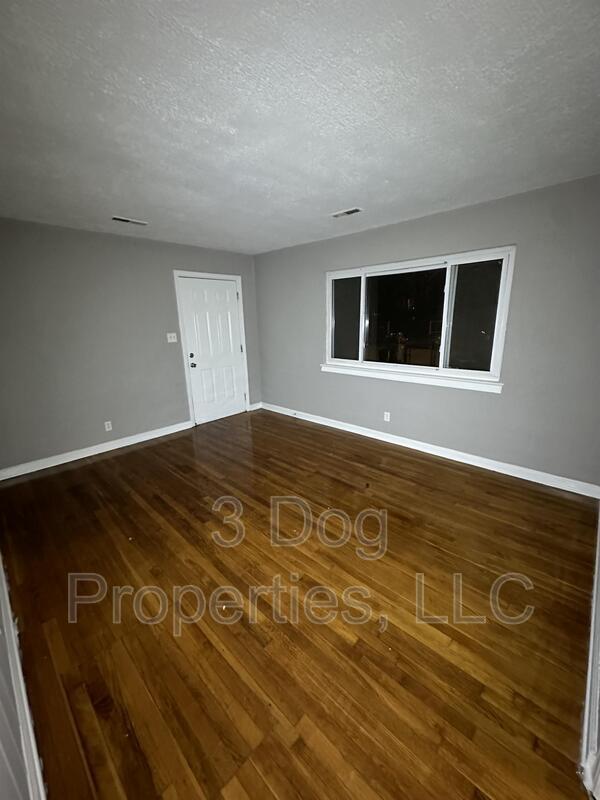Building Photo - 2105 Rawlings St