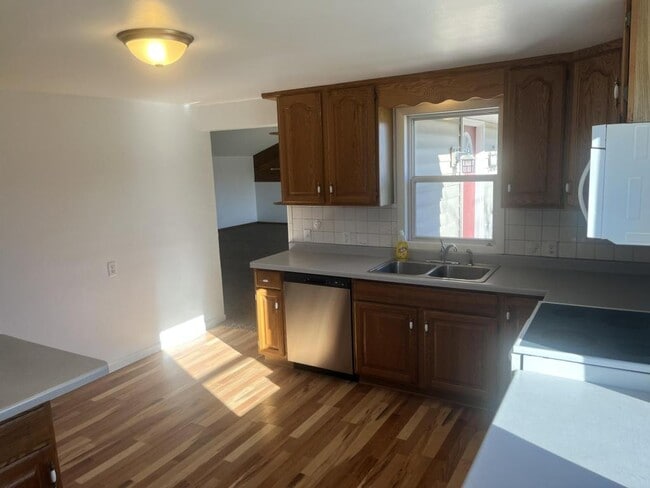 Building Photo - 6306 Schofield Ave