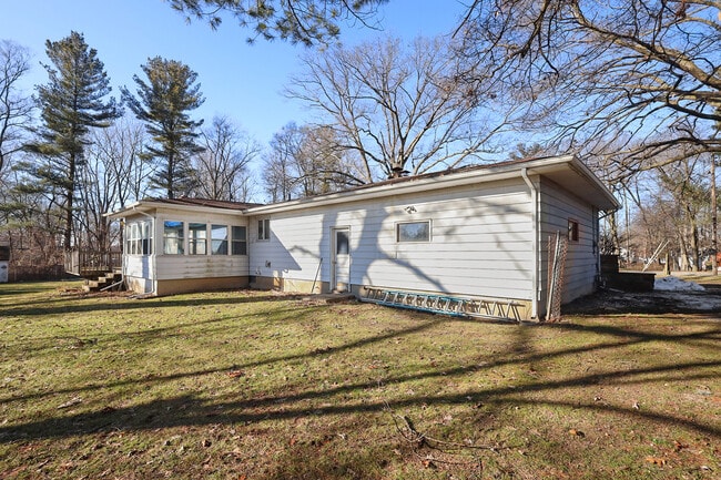 Building Photo - 1320 54th St SE