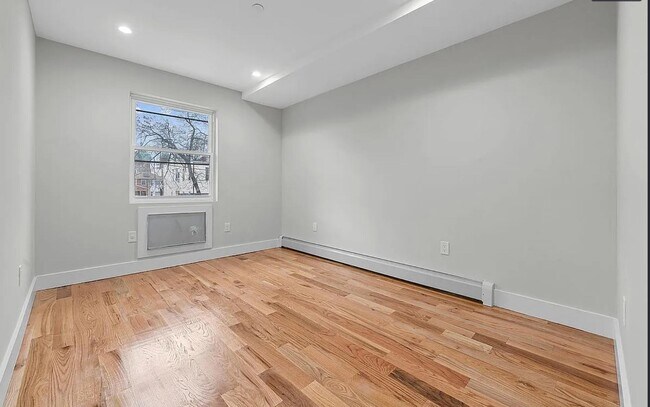 Building Photo - 238 Wyona St