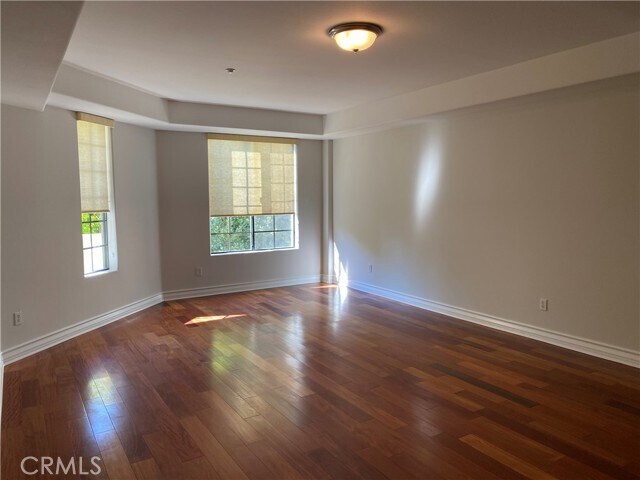 Building Photo - 107 N Swall Dr