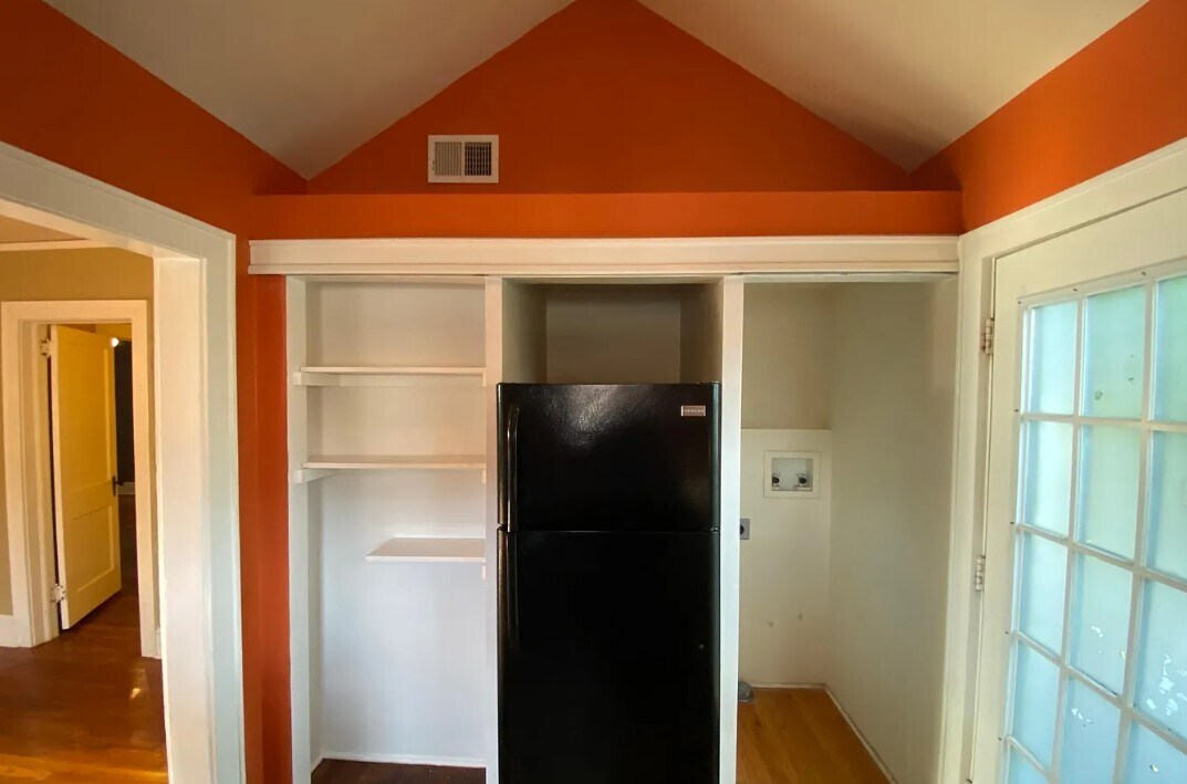 Building Photo - 3026 Church St