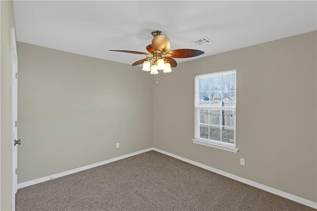 Building Photo - 808 Emerald St