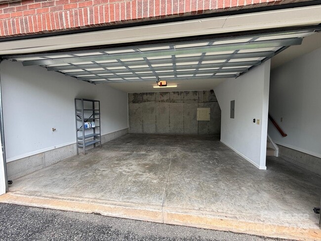 Building Photo - 129 Steinbeck Wy