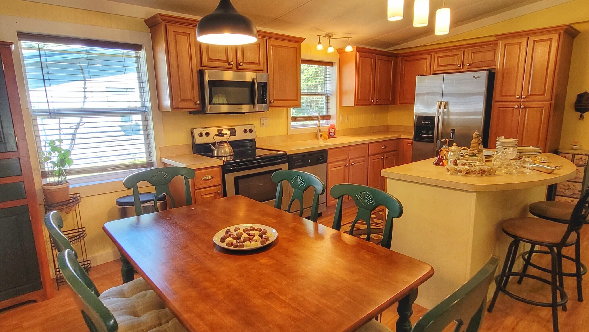 Building Photo - 523 Leaf Cir