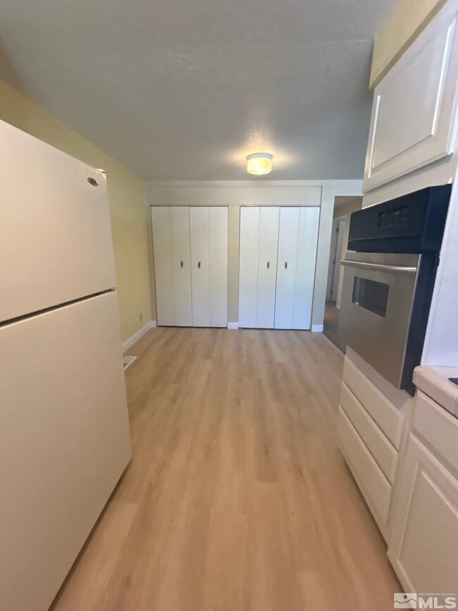 Building Photo - 3008 Imperial Way