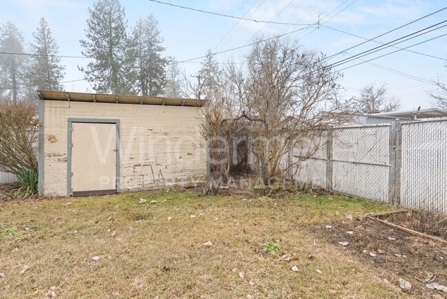 Building Photo - Brick Rancher