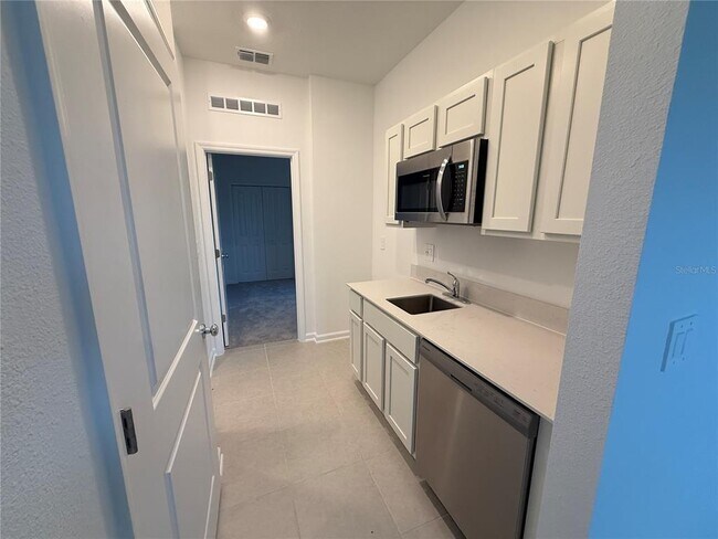 Building Photo - 4813 KATRINA Dr