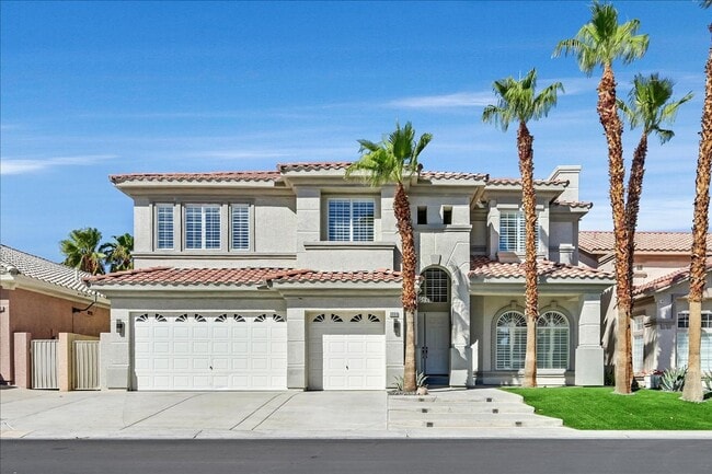 Primary Photo - Fully remodeled 5 bed plus Loft / 4.5 bath...