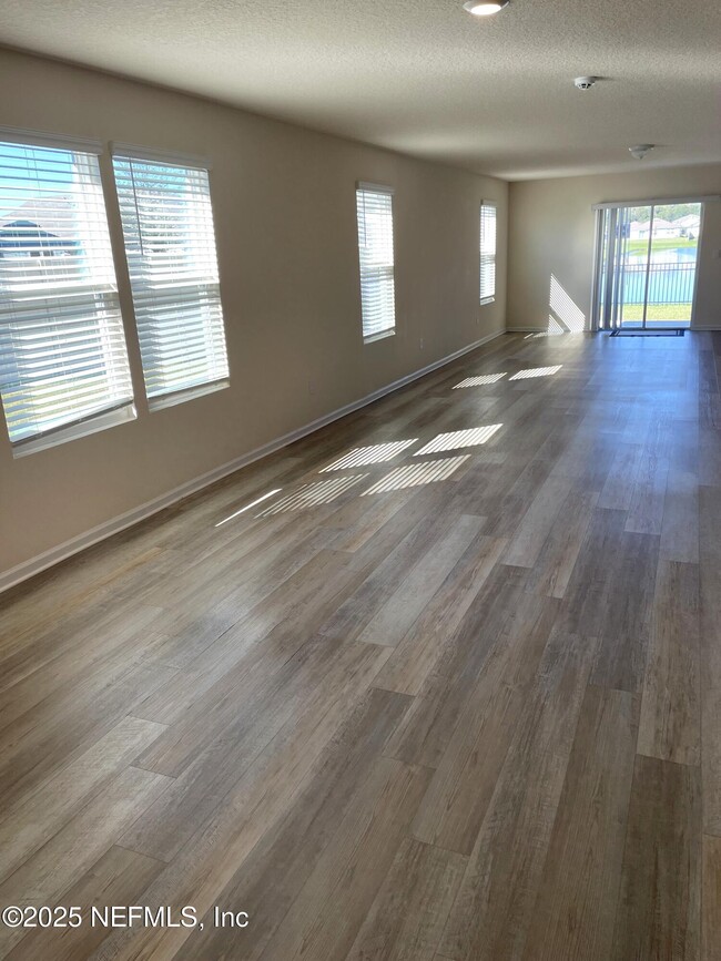 Building Photo - 272 Jarama Cir
