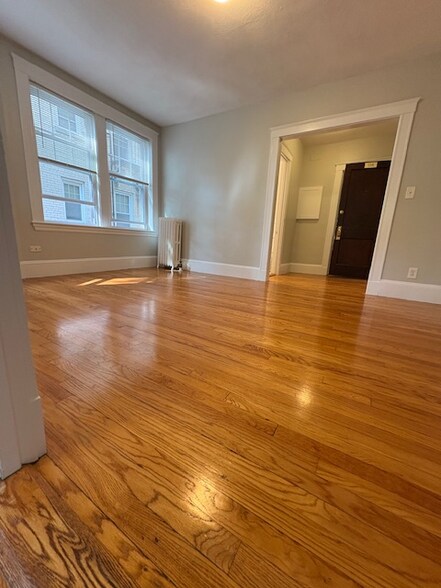 Building Photo - 156 Summer St