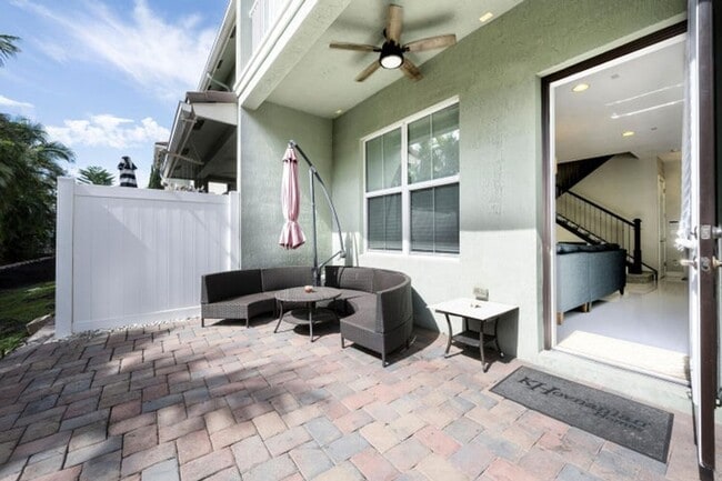 Building Photo - 1932 Juno Landing Ln