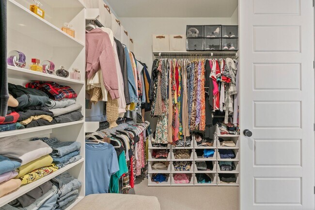 Building Photo - 17812 Hanson Ridge Dr