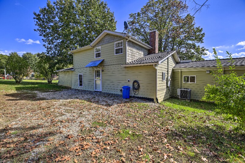 Building Photo - 7073 Waterview Ln