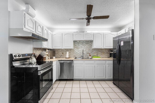 Building Photo - 14087 Coco Plum Rd
