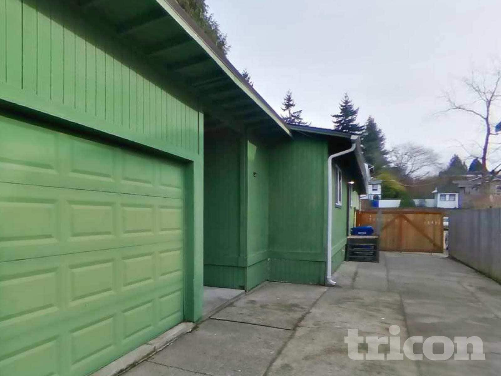 Building Photo - 9413 14th Ave SW