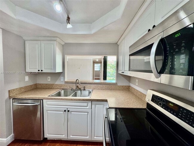 Building Photo - 3610 SW 114th Ave